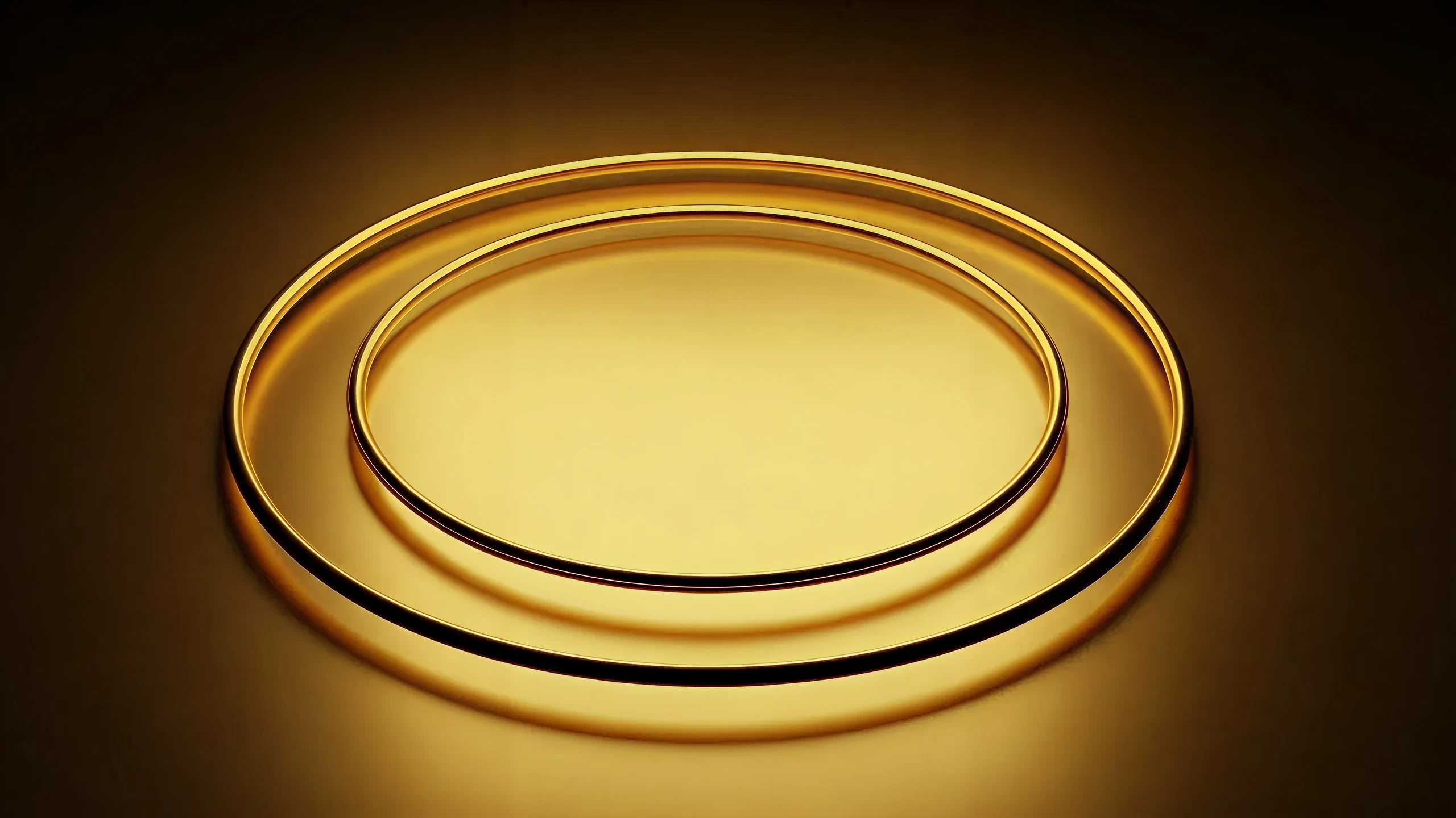 Photo of a study hall with wooden tables and chairs.